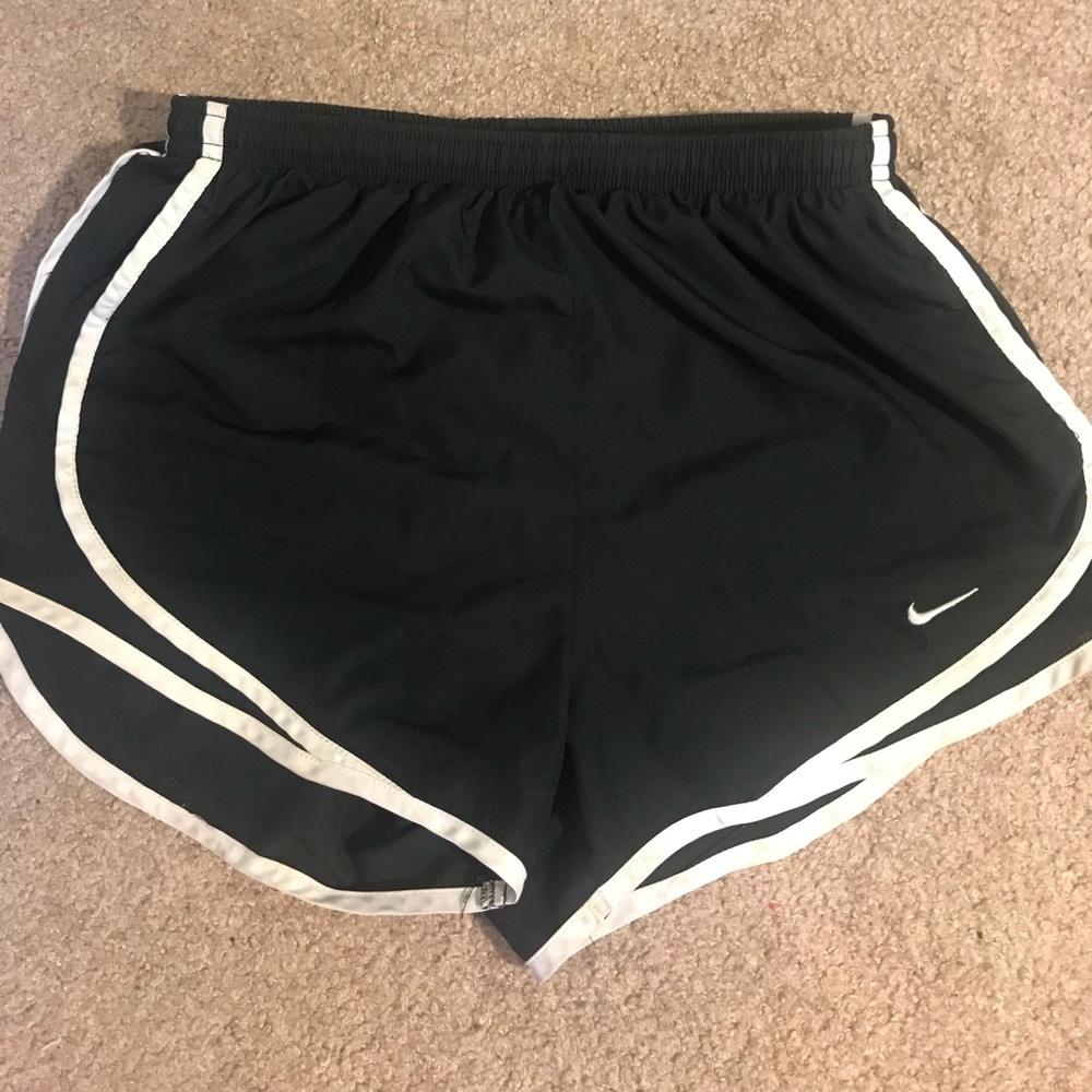 Black nike shorts